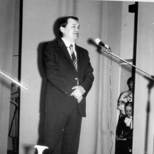 Заслуженный работник культуры Российской Федерации Г.В. Шкурко. 1992 г., п. Яровое И.Вегнер